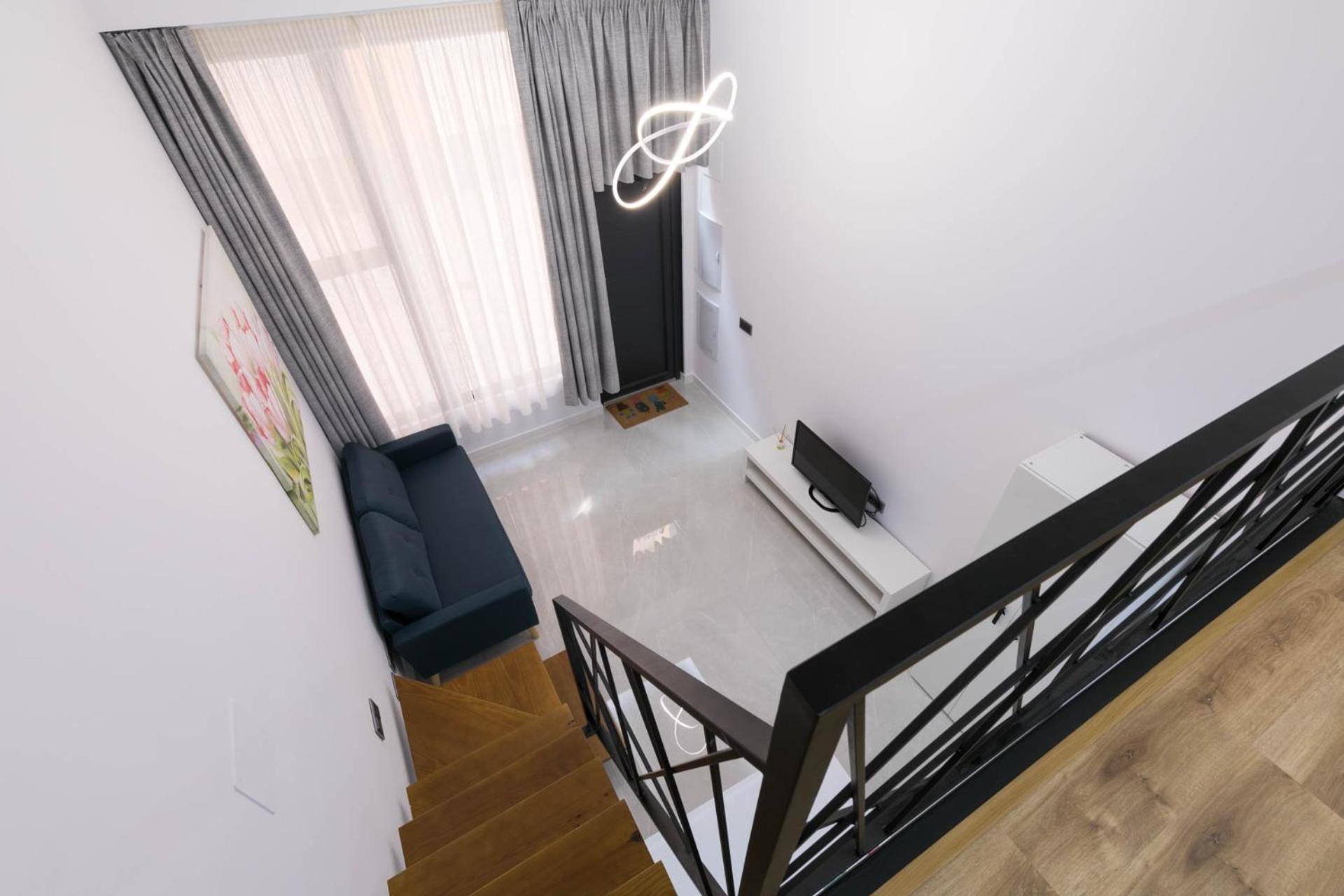 Oficina-estudio En El Centro De Apartament *